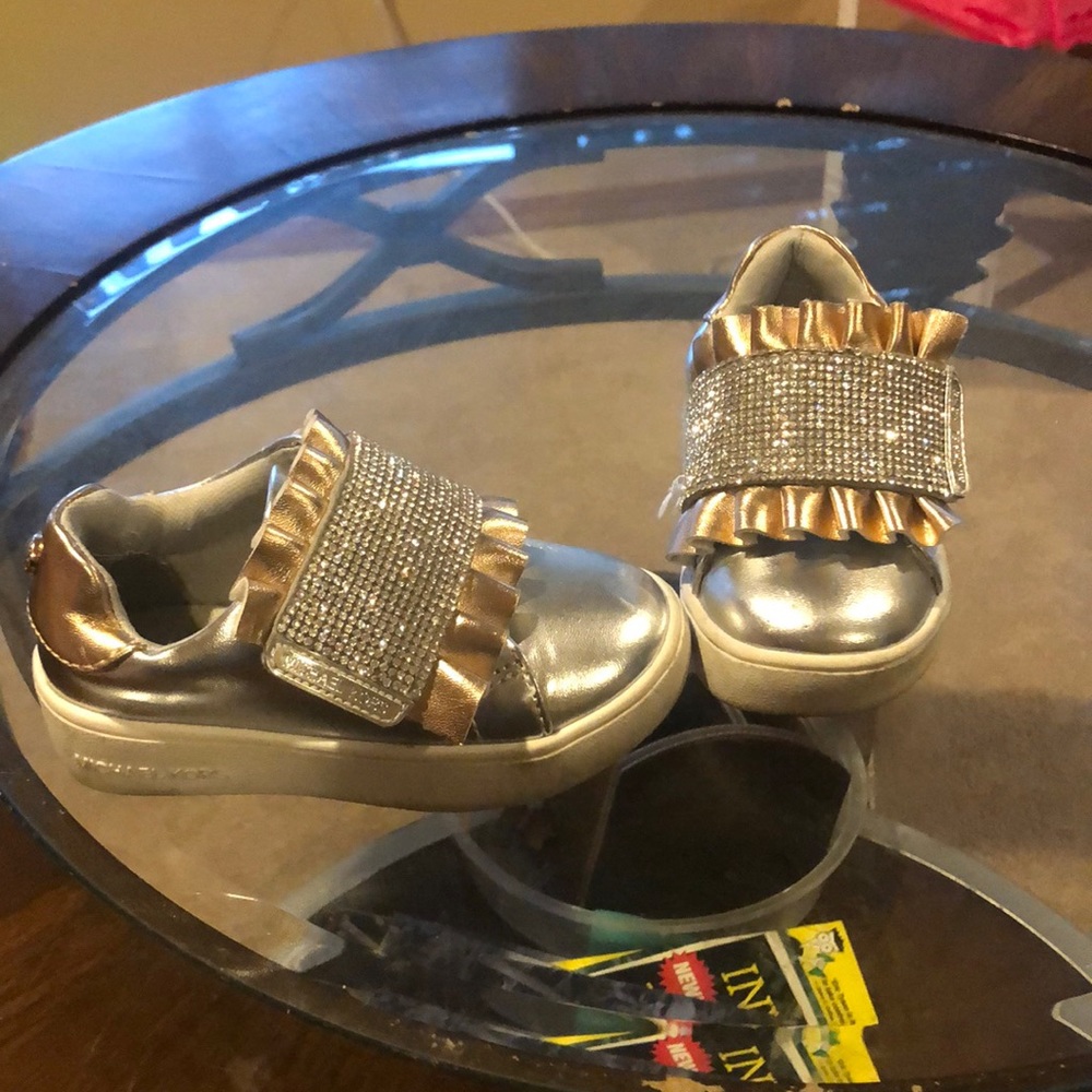 Toddler shoes